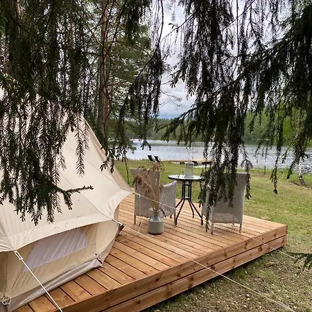Saarjaerve Puhkemaja Glaemping Luxussátor *