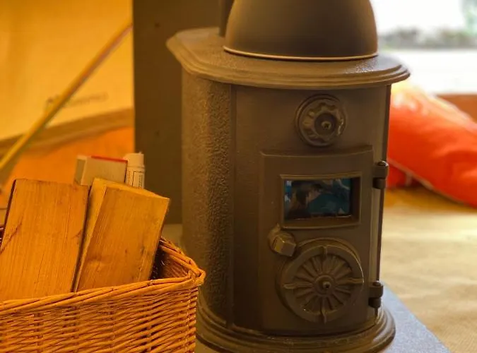 Saarjaerve Puhkemaja Glaemping